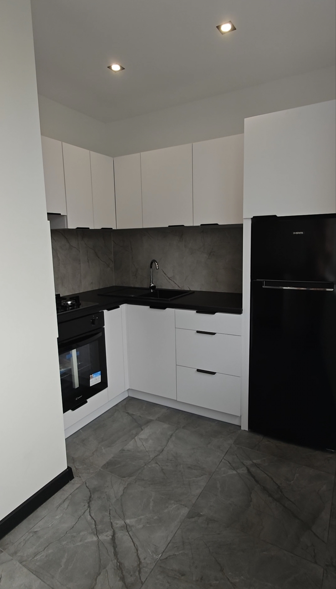 WCHODZISZ I MIESZKASZ